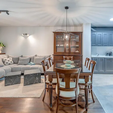 Majestic 3-bedroom Luxury ספליט