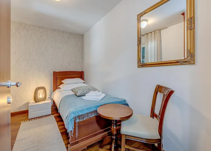 Апартаменти Majestic 3-bedroom Luxury