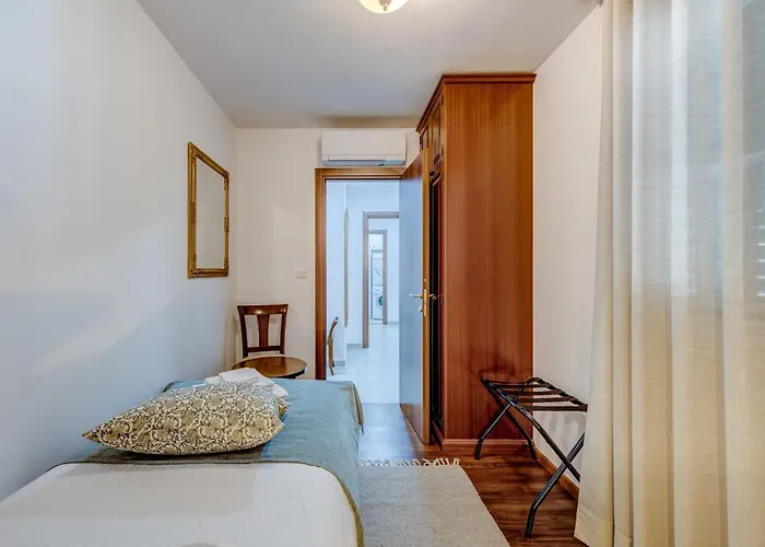 Majestic 3-bedroom Luxury Апартаменти Спліт