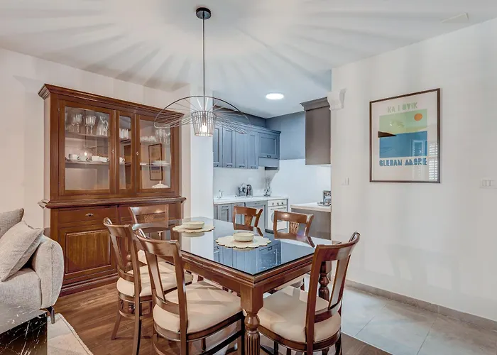 Majestic 3-bedroom Luxury