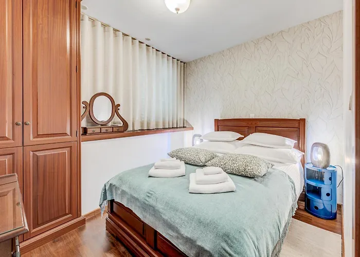 Majestic 3-bedroom Luxury Apartamento *