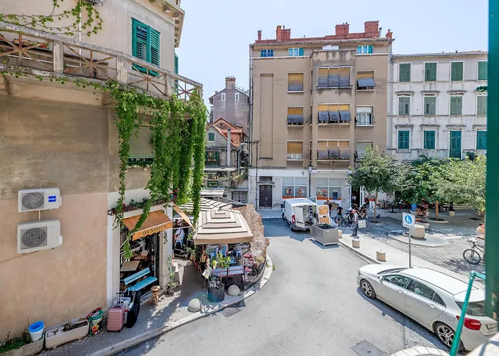 Majestic 3-bedroom Luxury Split